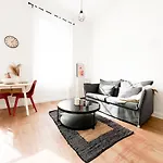 Le Magnolia -t2 A 100m Et Place Du Commando Appartement