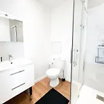 Le Magnolia -t2 A 100m Et Place Du Commando