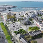 Appartement Le Magnolia -t2 A 100m Et Place Du Commando *